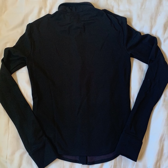 S’MaxMara Italy fitted black knit long sleeved shirt w epaulettes curved hem EUC - Picture 6 of 6